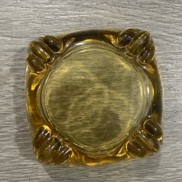 Retro Amber 3 3/8" Square Footed Glass Ashtray Unusual Vintage - Picture 4 of 5